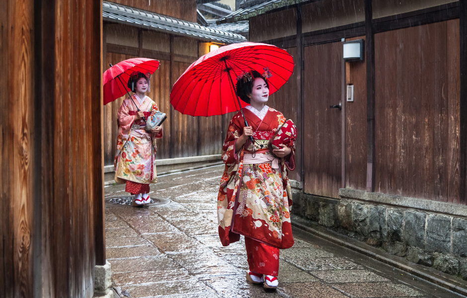 Childrens English article - What is a geisha