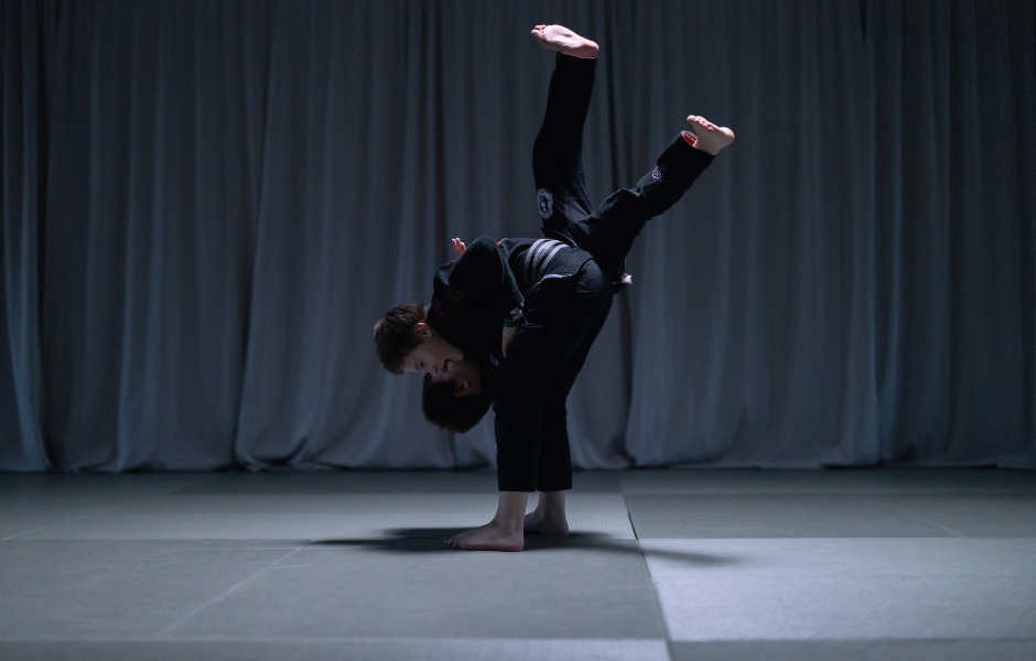 Children doing Jiu-Jitsu0-